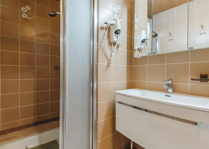 Schmuckstueck By Interhome * באד הופגסטין